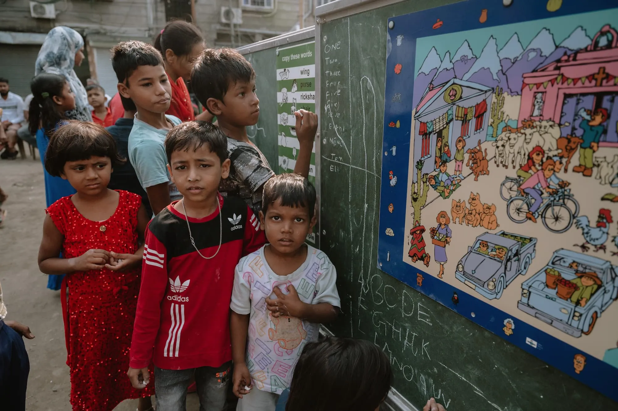 Tomorrowland Foundation Mobile Schools 